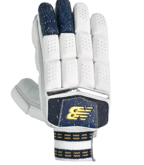 DC 800 Batting Gloves